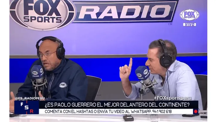 Peter Arévalo acompaña a Fleischman en el programa.