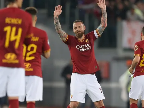 La mujer de De Rossi mostró en Instagram un papel a lo Boca que le dieron en el aeropuerto