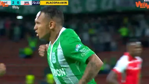 Jarlan Barrera festeja su primer gol con Atlético Nacional.