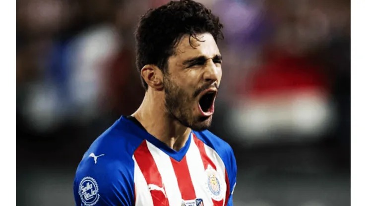 Chivas mostró otra cara en defensa y la afición se rindió a los pies de Gudiño y Briseño