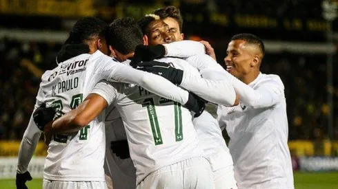 Vivo de milagro: Peñarol rescató un gol sobre la hora en la derrota ante Fluminense