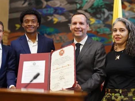 Emocionante: Juan Guillermo Cuadrado fue condecorado en la Cámara de Representantes