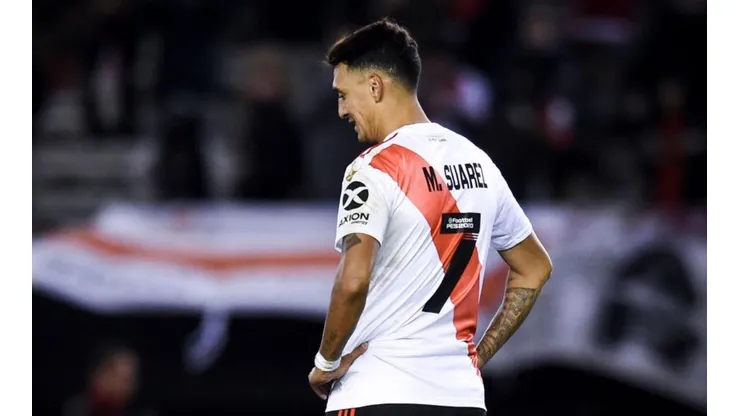 NO LO PUEDE CREER. Matías Suárez mira el punto penal tras el gol errado (Foto: Getty).