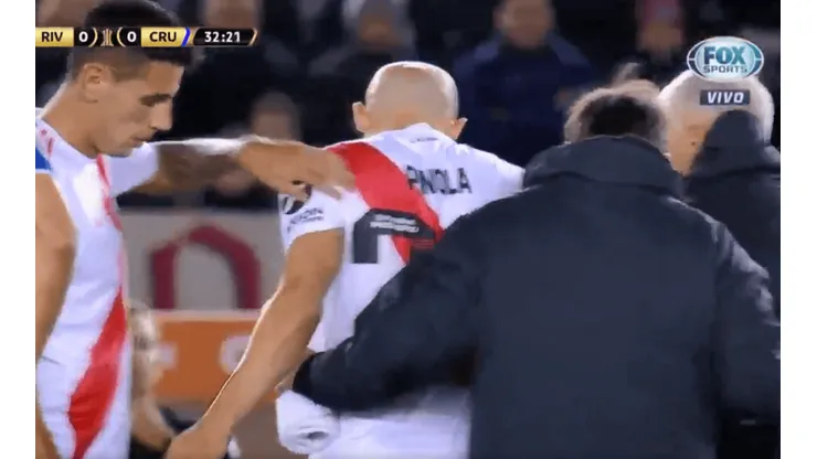 Malas noticias en River: Pinola se lesionó y pidió el cambio