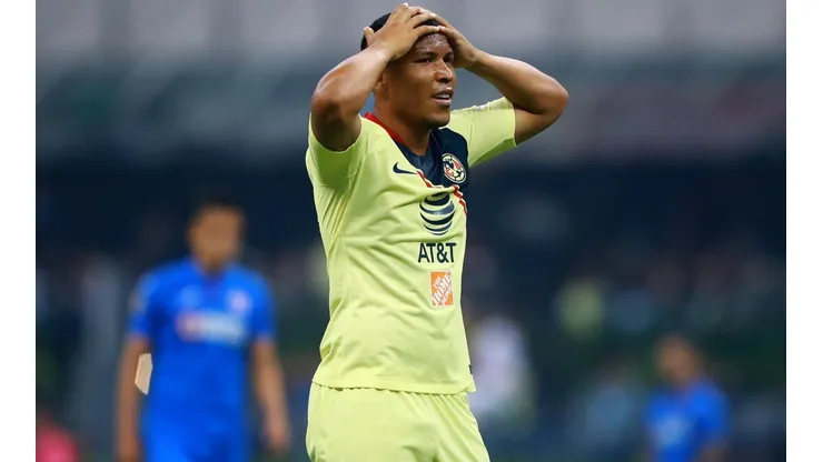 ¿Roger Martínez se va del América? Santiago Baños dio detalles de su situación
