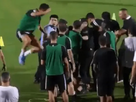 Está loco: Cristiano Ronaldo se tiró encima de un policía chino, que lo miró muy feo