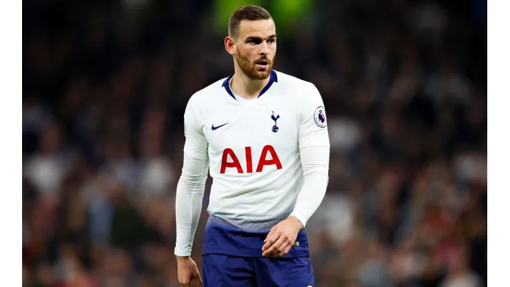 A Rayados y Vincent Janssen los separa una firma
