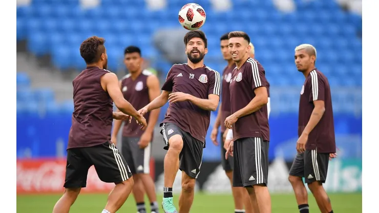 Oribe Peralta y Héctor Herrera, durante el Mundial de Rusia 2018 con el Tri. (Foto: Getty)