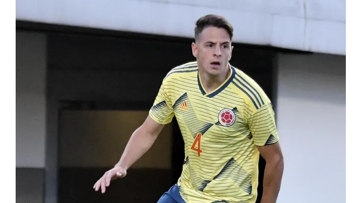 Luego de no llevarlo a la pretemporada, Atlético Madrid le impuso una tarea a Santiago Arias