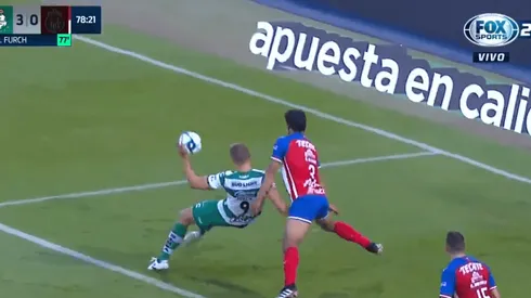 Julio Furch marcó el tercero para Santos y liquidó el encuentro