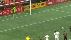 Separados al nacer: Josef Martínez emuló el penal de Alan Pulido