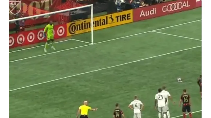 Separados al nacer: Josef Martínez emuló el penal de Alan Pulido