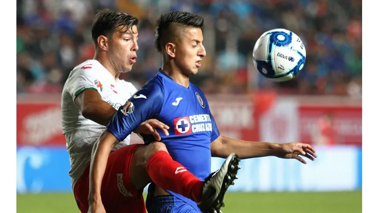 Necaxa y Cruz Azul igualaron sin goles en la Jornada 1.