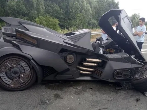 Es youtuber, iba manejando un Lamborghini convertido en "Batimóvil", chocó y lo destruyó