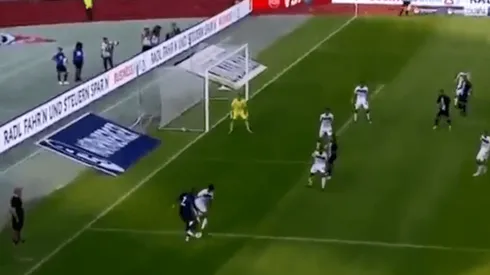 Un enfermo: Mbappé metió un caño espectacular y asistió para el gol del PSG