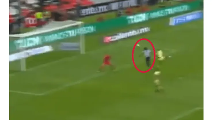 Avilés Hurtado metió la cabeza y le empató al América