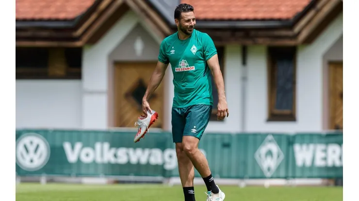 Pizarro ha jugado 4 etapas en el Werder Bremen.