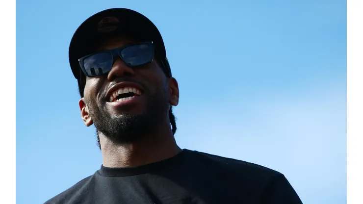 Nike demanda con fuerza a Kawhi Leonard por acusaciones sobre su imagen