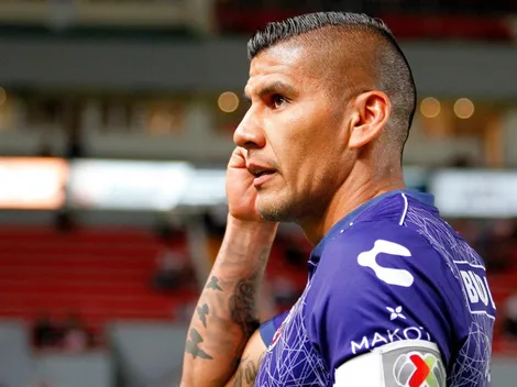 Carlos Salcido anunció su retiro