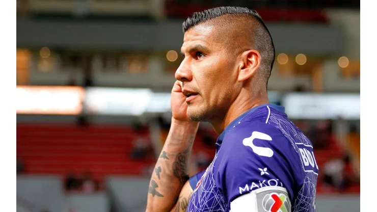 Carlos Salcido anunció su retiro
