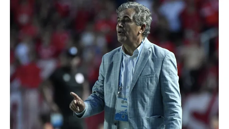 Aseguran que Jorge Luis Pinto se reunirá con la federación de Panamá en los próximos días