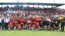 Los jugadores y la afición, durante el último banderazo. (Foto: sitio oficial de Atlas)