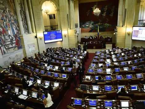 Vuelve y juega: ¡nuevo aumento de salario a los congresistas en Colombia!