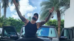 Maluma subió foto con un colega, tiró "esta combinación no falla" y explotó las redes