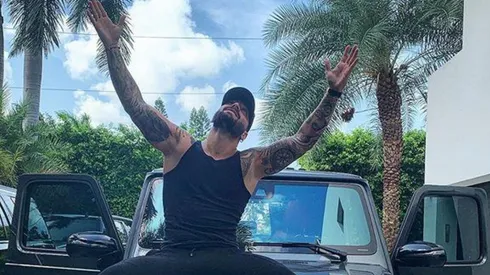 Maluma subió foto con un colega, tiró "esta combinación no falla" y explotó las redes
