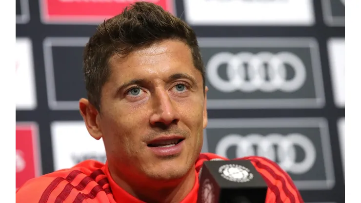 Robert Lewandowski, molesto con los pocos fichajes que tiene el Bayern. Getty)