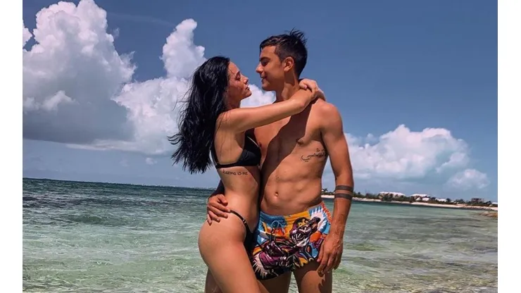 Foto de Paulo Dybala con Oriana.