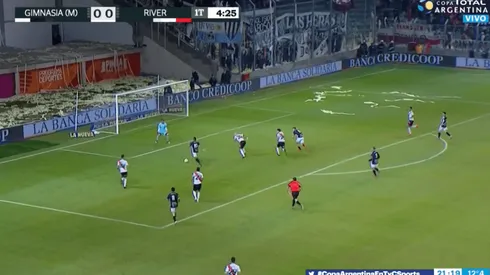 Ponzio se durmió y Lux se vistió de Armani para salvar a River