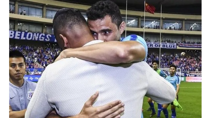 Ya era hora: deja Shanghai Shenhua y se acerca al fútbol italiano