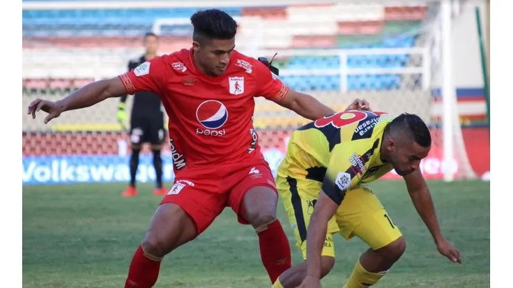 Insólito: ¡jugador de América modificó el 'diablo' en el escudo de la camiseta!