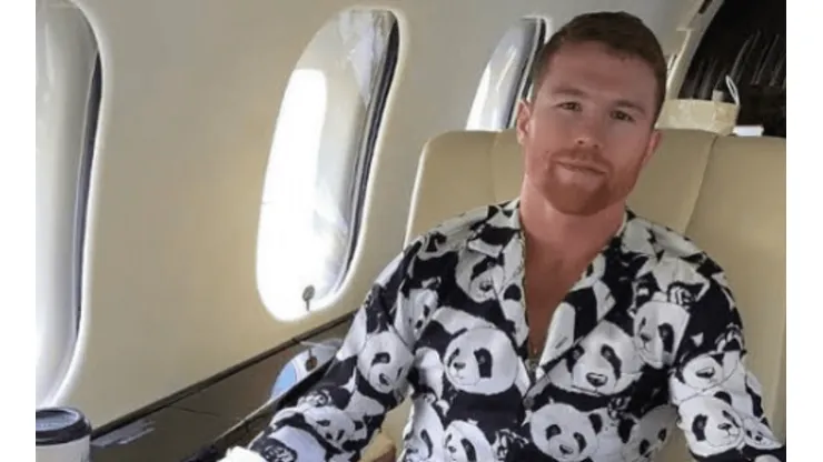 Canelo Álvarez donó su pijama de pandas a una Fundación