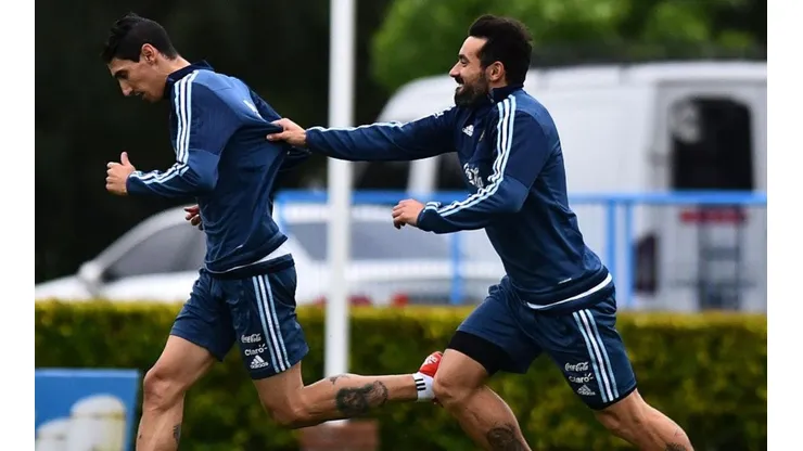 Di María y Lavezzi en un entrenamiento de Argentina.