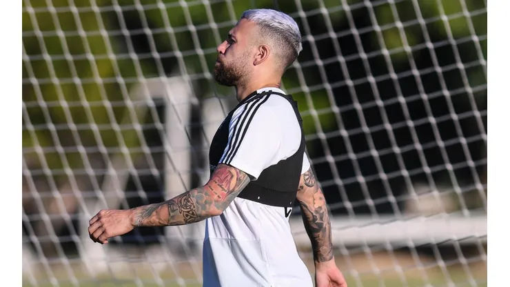 Otamendi quiere dejar Manchester City y tiene un pretendiente que lo seduce