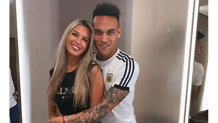 Agustina Gandolfo subió foto con Lautaro en la playa y explotó todo con su apretada bikini