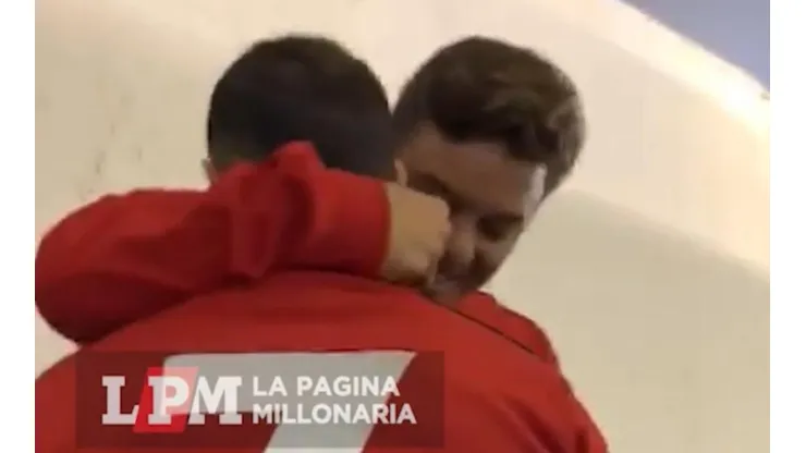 Video: estaba por salir al Monumental, Mora quebró en llanto y fue Gallardo quien lo contuvo
