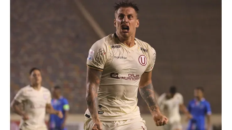 Denis marcó su primer gol de en torneo.