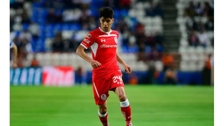Pablo Barrientos con los colores del Toluca mexicano.