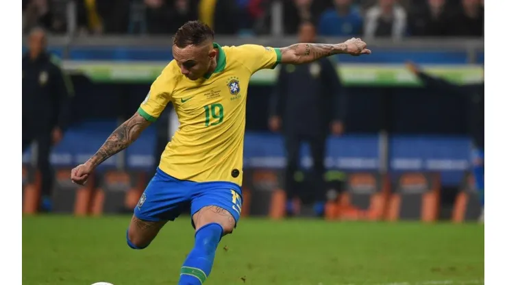 Everton durante la Copa América ganada por Brasil.