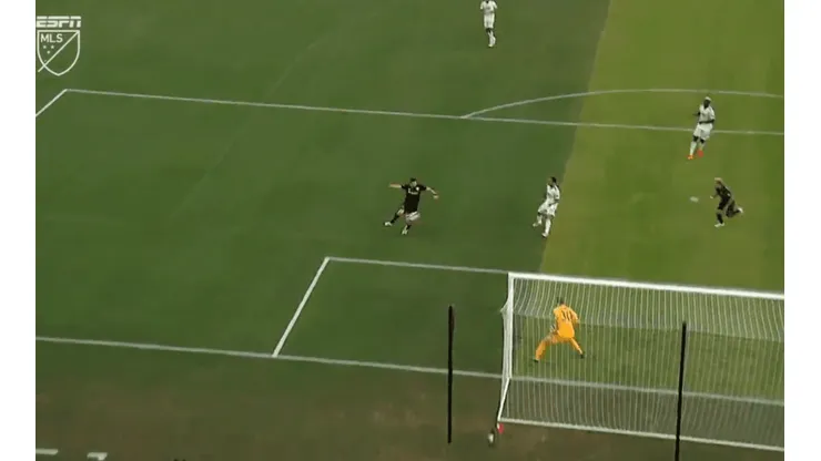 Foto del momento del gol.