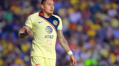 El delantero del América de México, muy molesto por el trato a los jugadores en Chile.