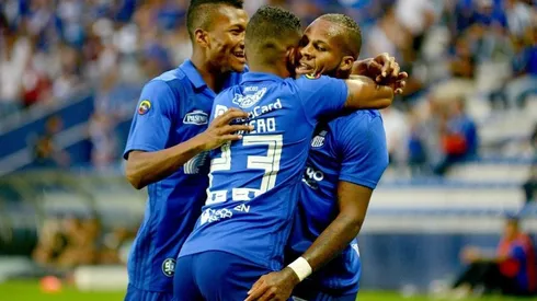 Emelec visita a Fuerza Amarilla