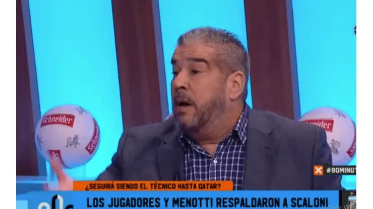 Foto del periodista hablando en el programa.