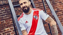 "Solo para verdaderos hinchas", River presentó su nueva camiseta titular