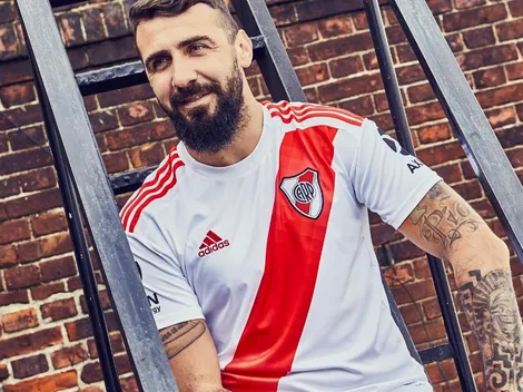 "Solo para verdaderos hinchas", River presentó su nueva camiseta titular