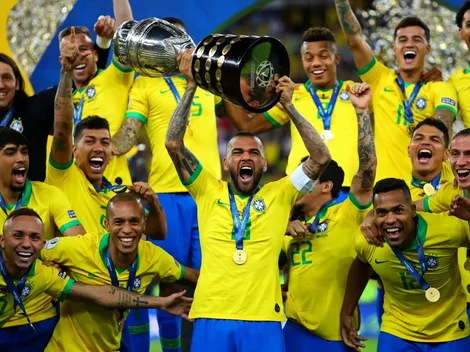 Pretendientes no le faltan: Dani Alves viaja a Europa para escuchar ofertas