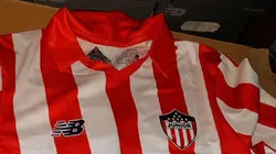 Así luce la camiseta de Junior.